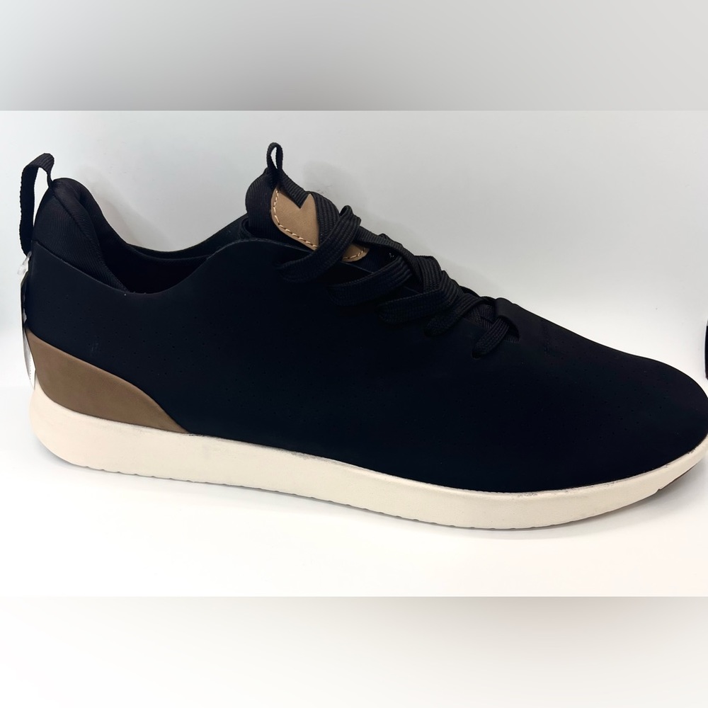 Steve Madden Sneakers